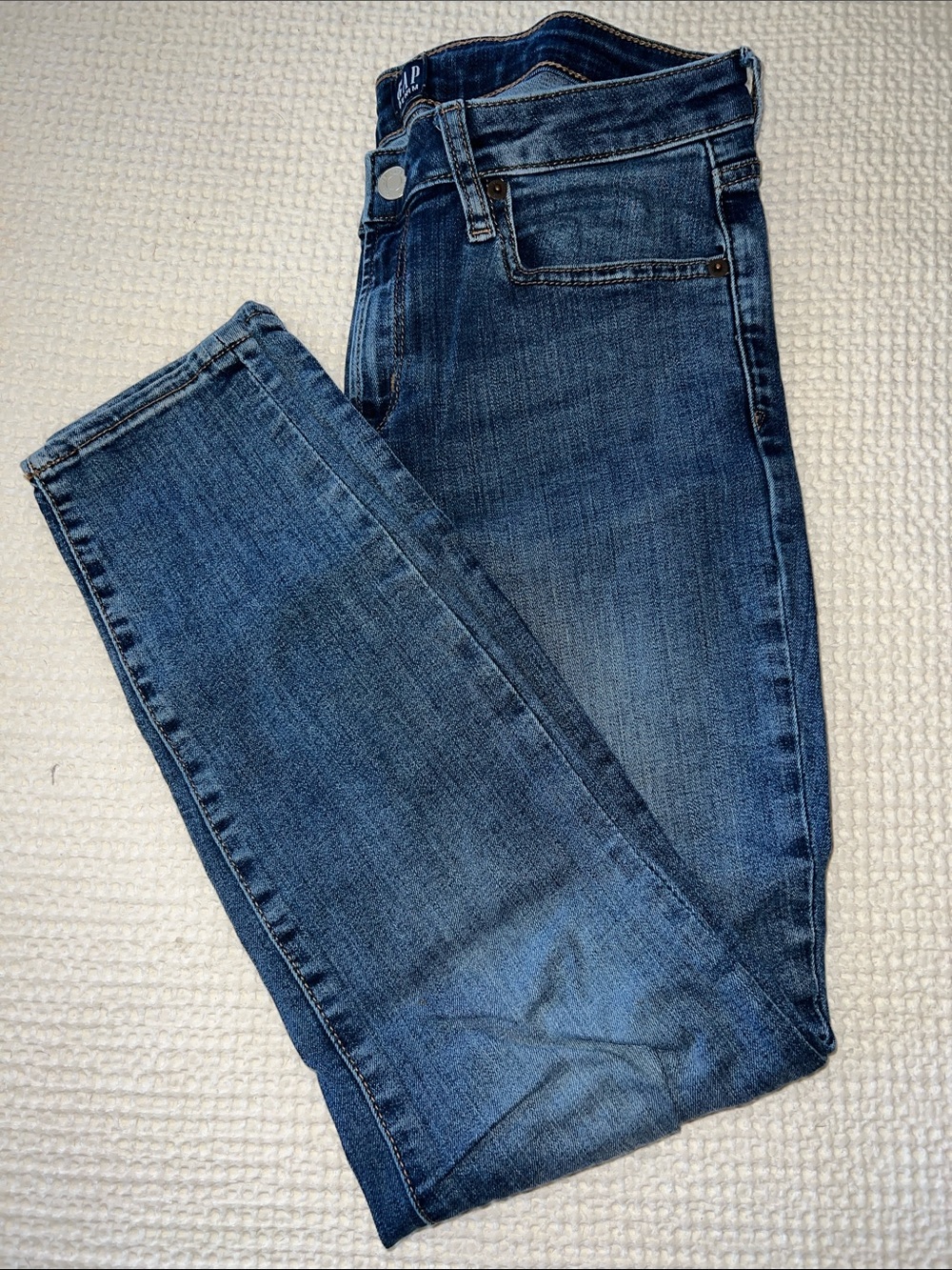 GAP Women’s Regular Curvy True Skinny Jeans, size 29